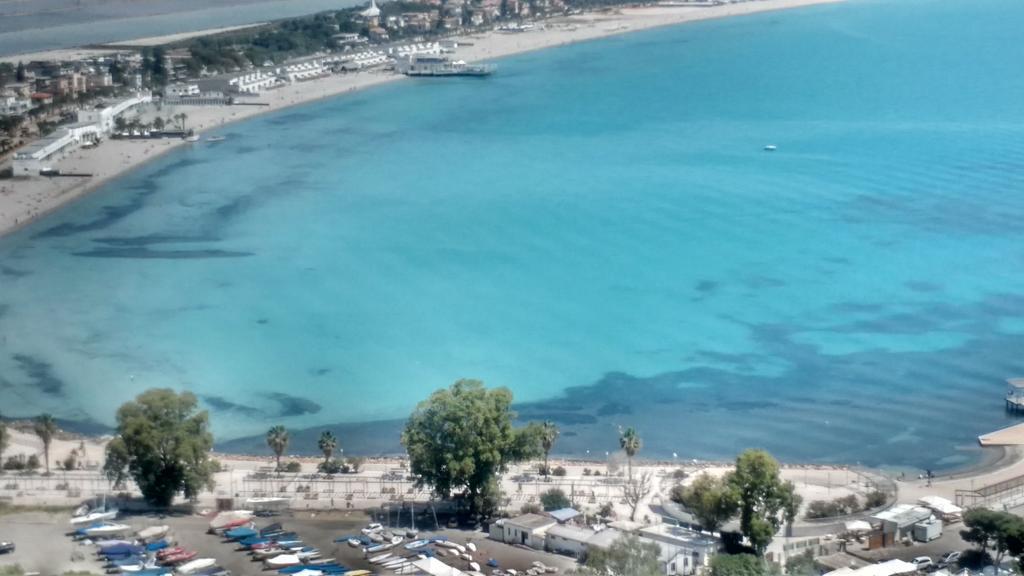Alfieri B&B Cagliari Bagian luar foto