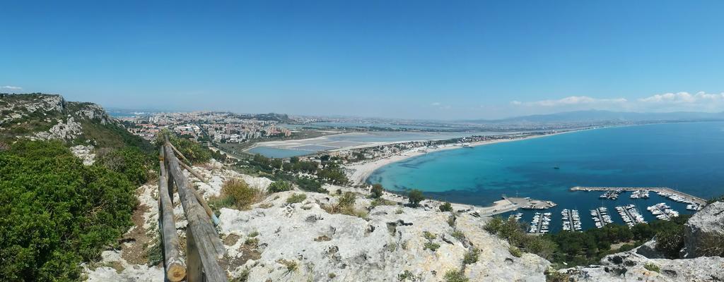 Alfieri B&B Cagliari Bagian luar foto