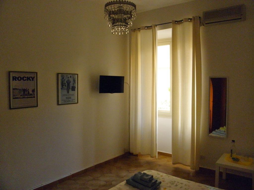 Alfieri B&B Cagliari Bagian luar foto